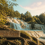 cascade du saut de la forge sur roches calcaires au Jura