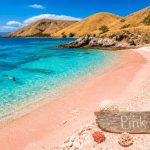 pink beach komodo sable rose mer turquoise