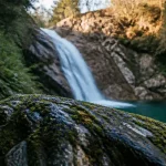 Cascade de Sorio et bassin secret du Nebbio, voile d’eau dans un bassin émeraude