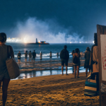 Feu d'artifice 13 juillet 2025 La Baule à 23h30, spectacle depuis le sable humide.
